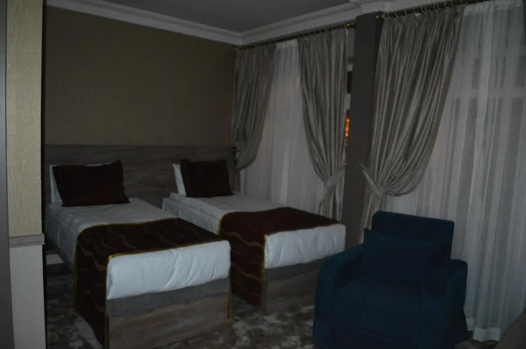 Nobel Hotel Ankara 2*,